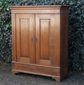 Antieke Tweedeurskast