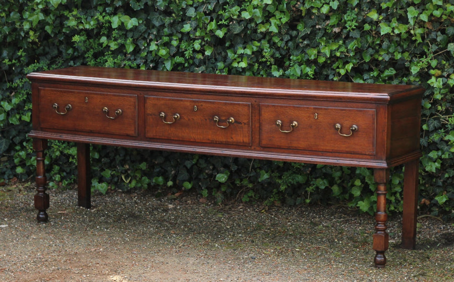 Antieke Dresser
