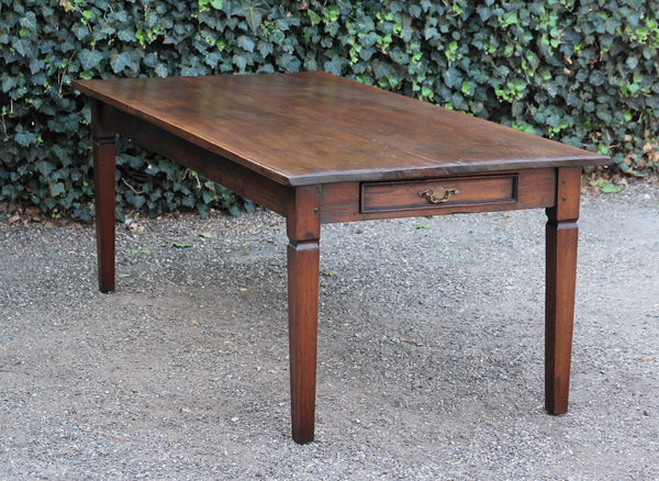 Antieke Eettafel