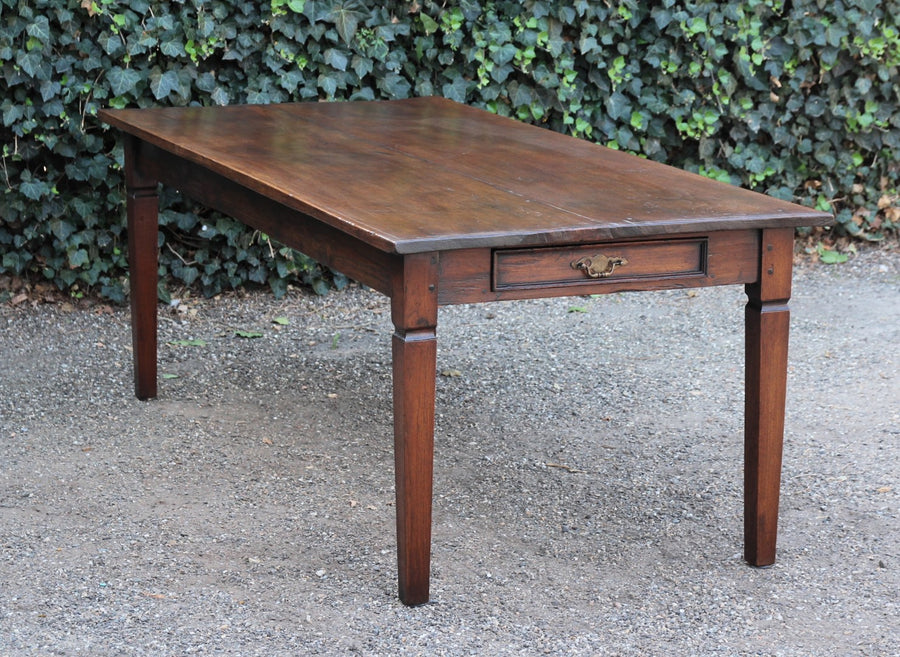 Antieke Eettafel