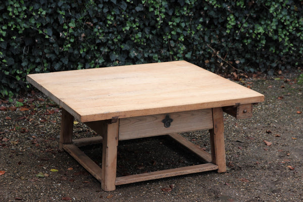 Antieke Oostenrijkse Salontafel