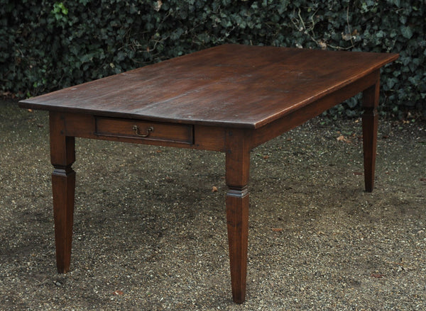 Antieke Eettafel