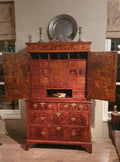 Antiek Wortelnoten Cabinet on chest
